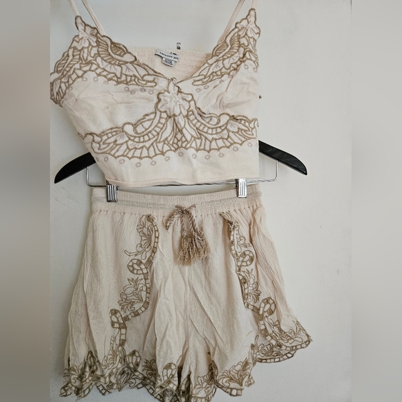 2 piece short and crop top set - Picture 2 of 6